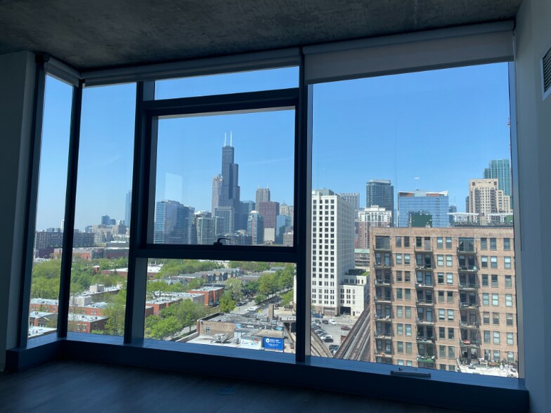 Building Photo - 1418 S Wabash Ave