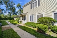 Building Photo - 1180 Cove Dr