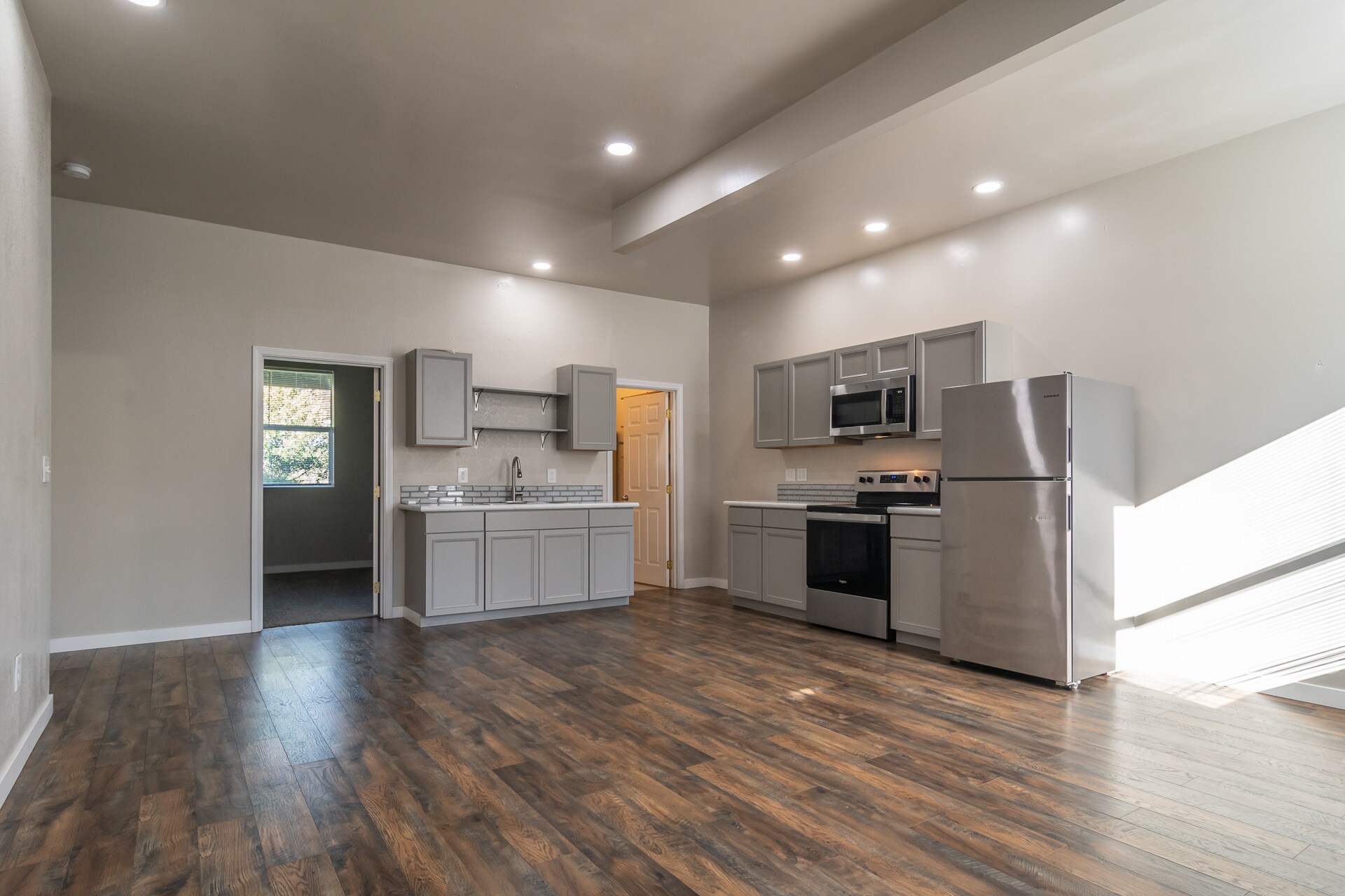 Building Photo - 510 Geary Dr