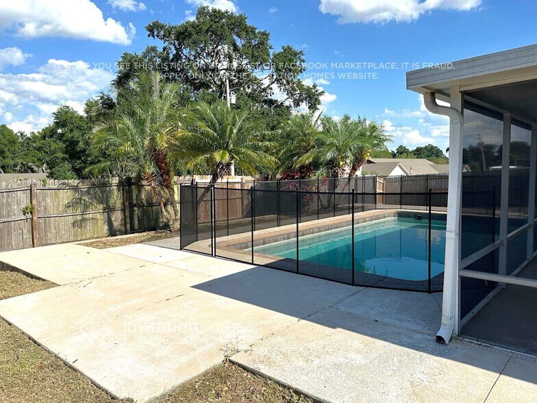 Building Photo - 6110 Mission Dr