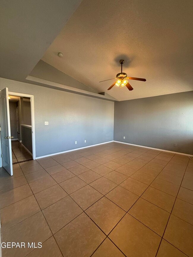 Building Photo - 14157 Tierra Delfin Dr