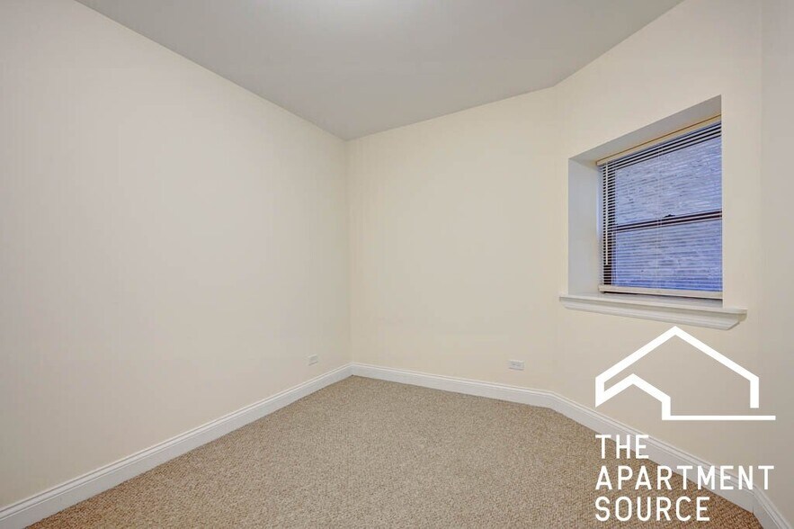 Building Photo - 2836 N Albany Ave