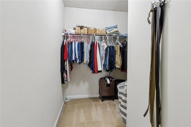 Building Photo - 436 Shenandoah Ct