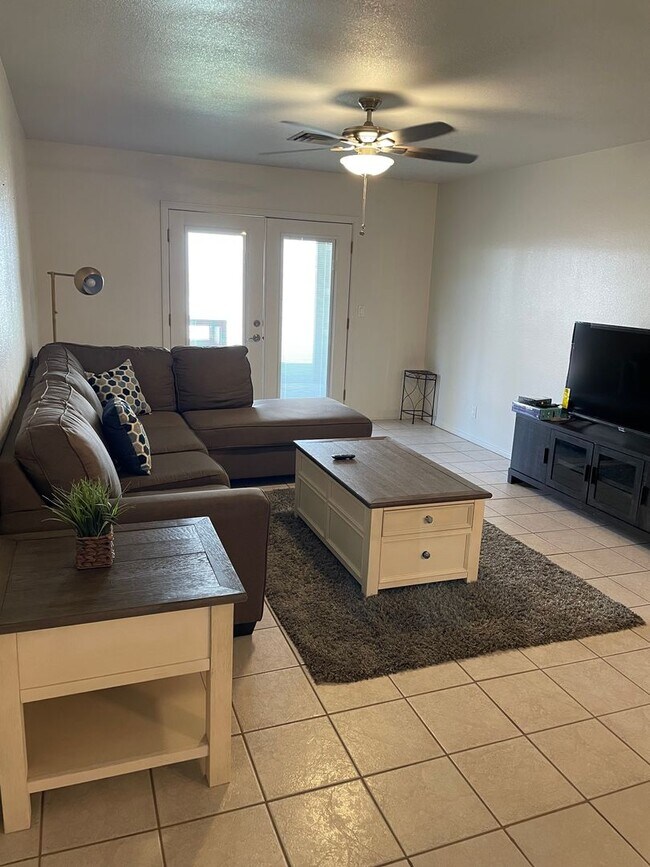 Building Photo - Furnished Condo