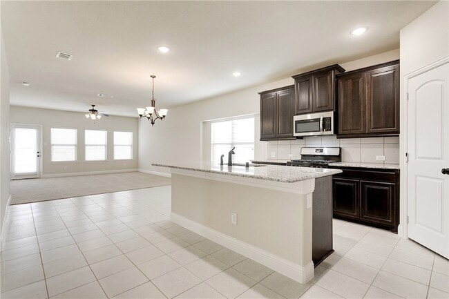 Building Photo - 601 Beechwood Dr