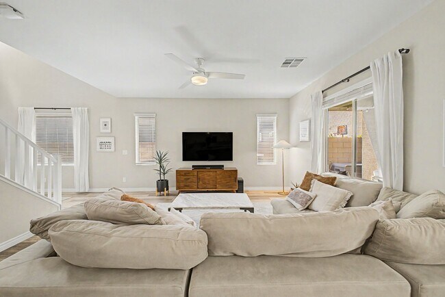 Building Photo - Upgraded 4 bedroom home in Skye Canyon gated community!