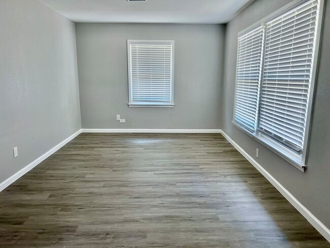 Building Photo - 610 Garrett St