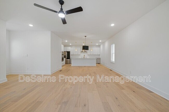 Building Photo - 337 Sophia Rain Dr