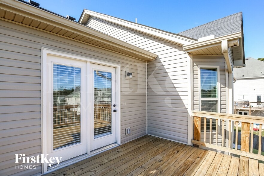 Building Photo - 1666 Dillard Way