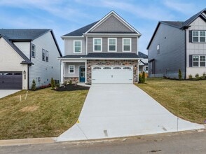 Building Photo - Maryville 37803 - 4 bedroom 3.5 bath - call Ed Johnson 865-924-5045