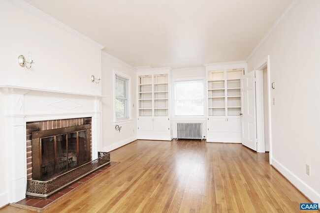 Building Photo - 2323 Fontaine Ave Ext