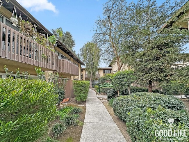 Building Photo - Stylish 2BR in Gated Community | Pool, Jacuzzi & Balcony