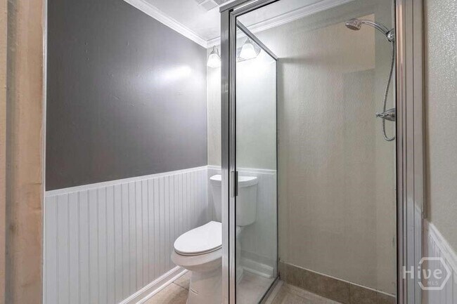 Building Photo - 108 Fernbanks Ct