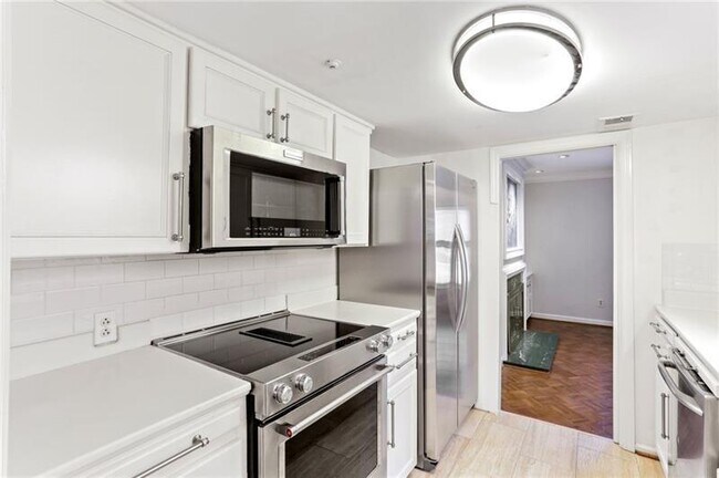 Building Photo - 36 Ivy Pkwy NE