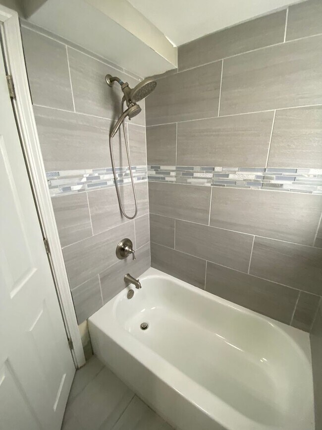 Building Photo - 3819 Melville Ave