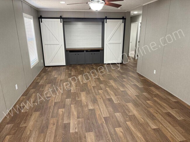 Building Photo - 202 Reed Clark Rd