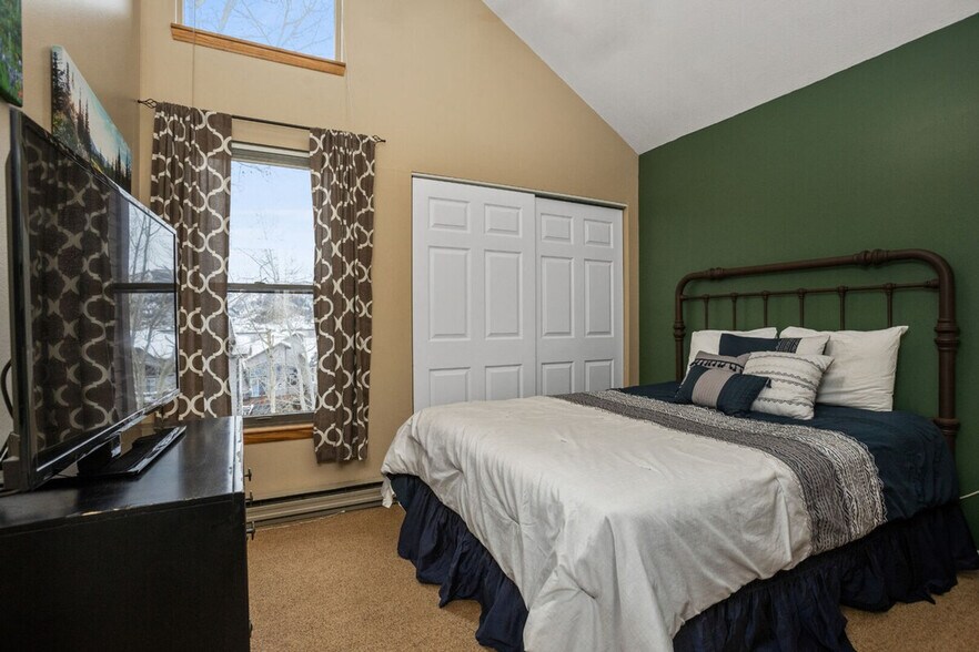 Building Photo - 2908 Mountaineer Cir