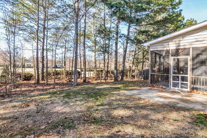Building Photo - 650 Ashbrittle Dr
