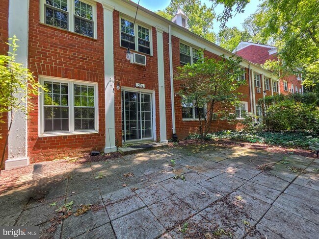 Building Photo - 3710 Gunston Rd