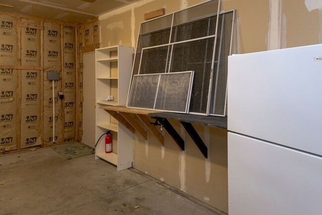 Building Photo - Home backing to foothills