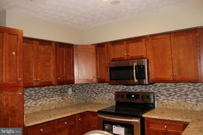 Building Photo - 4832 Brookstone Terrace