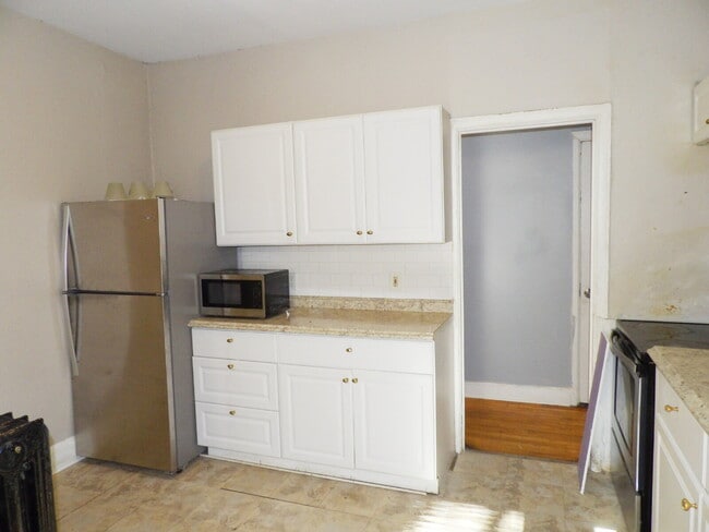 Building Photo - 2 Bedroom Lower Level Duplex - South Minneapolis