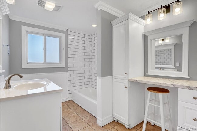 Building Photo - 1336 Potter Blvd