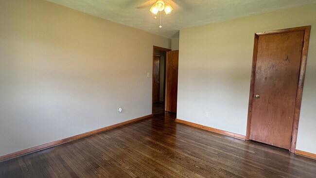 Building Photo - Freshly Updated Rancher w/ Detached Garage!!