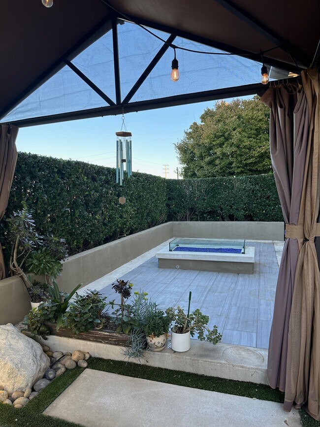 Building Photo - 3321 View Ridge Drive