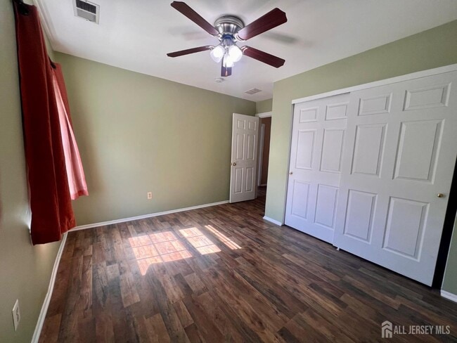 Building Photo - 404 Draco Rd