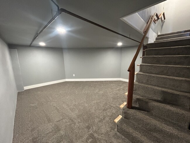 Building Photo - 49 S Mill St