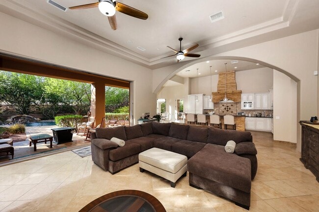 Building Photo - 14598 E Corrine Dr