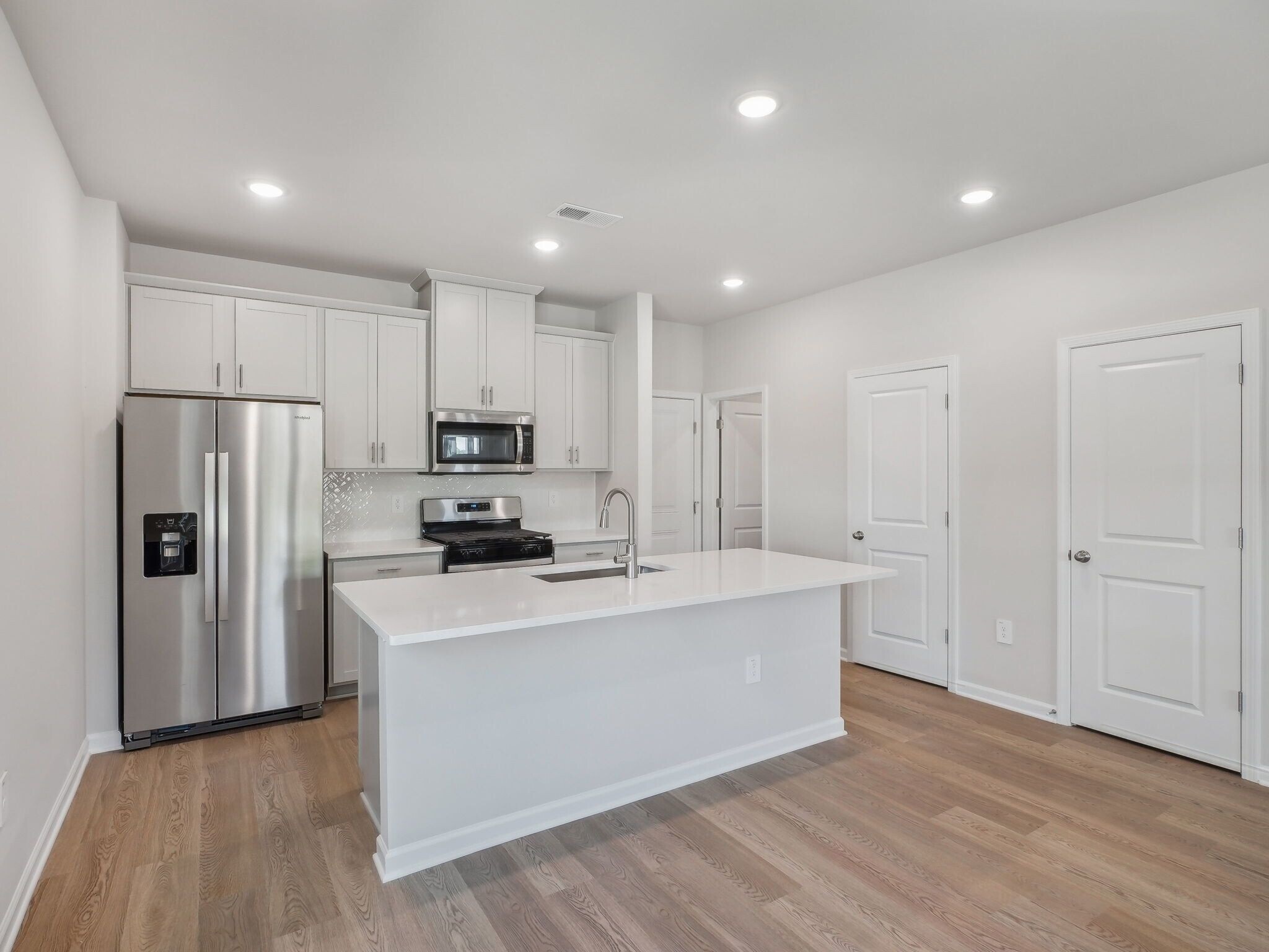 Building Photo - 712 Southland Dr