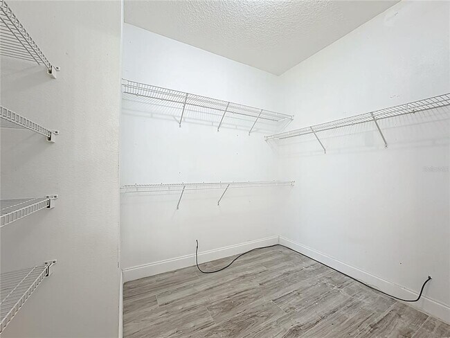 Building Photo - 9551 Bennington Chase Dr