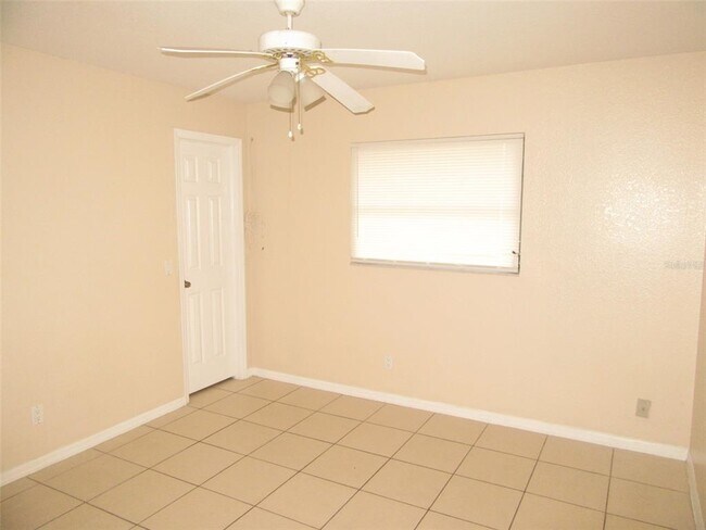 Building Photo - 22182 Peachland Blvd