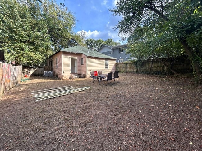 Building Photo - Highland Park II