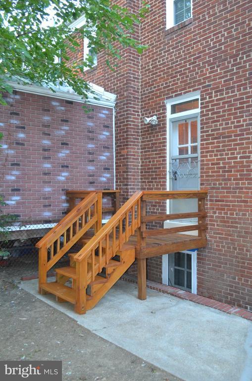 Building Photo - 206 S Courthouse Rd