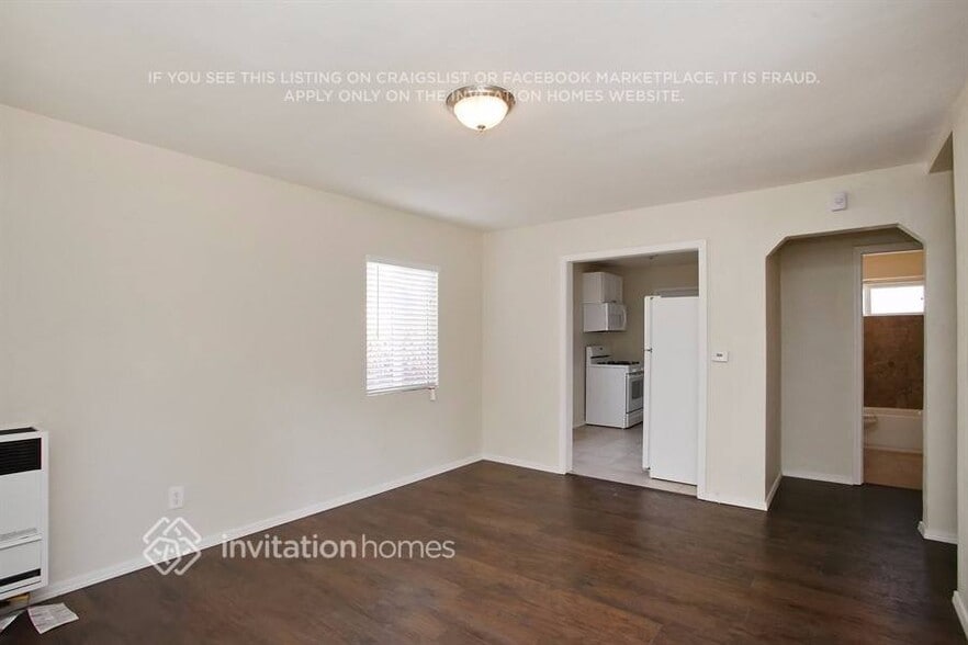 Building Photo - 311 E Cummings Ln