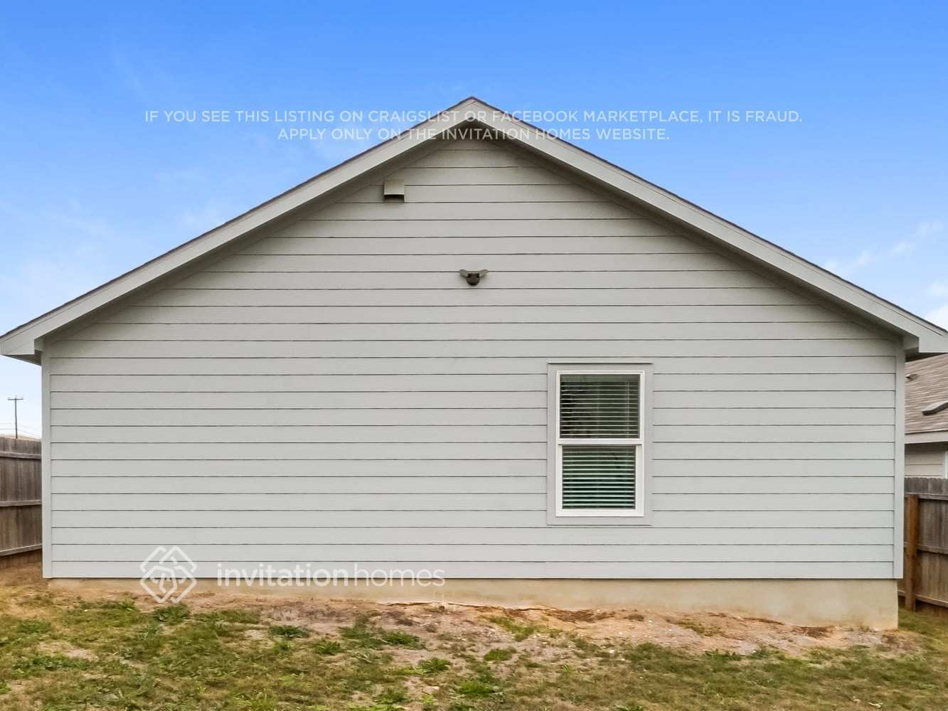 Building Photo - 7218 Avila Vis