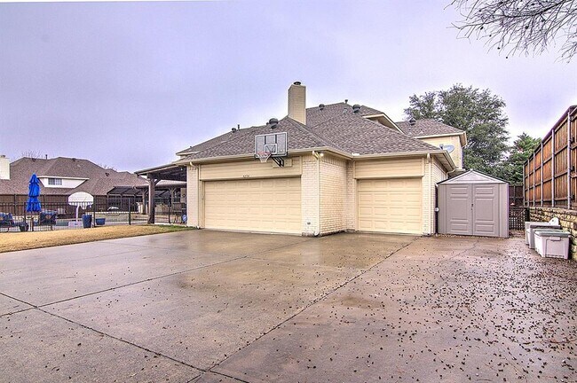 Building Photo - 4204 Lorimar Dr