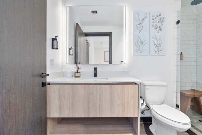 Building Photo - 398 NE 5th St