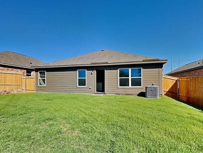 Building Photo - Chisholm Springs awaits you!