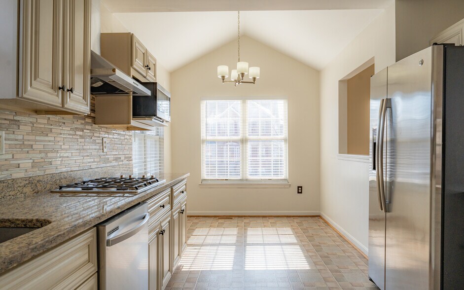 Building Photo - 1111 Merganser Ct