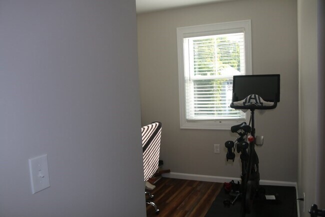 Building Photo - 79 N Main St