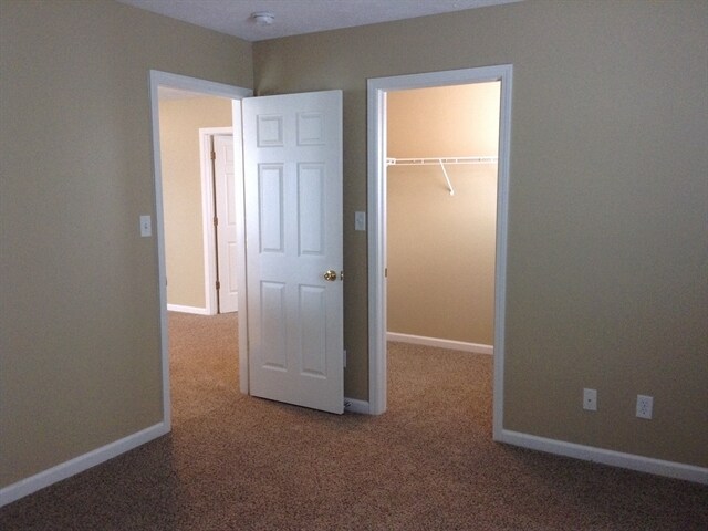 Building Photo - 2493 Monarchy Ln