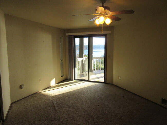 Building Photo - Water view 4 plex close to Silverdale and ...