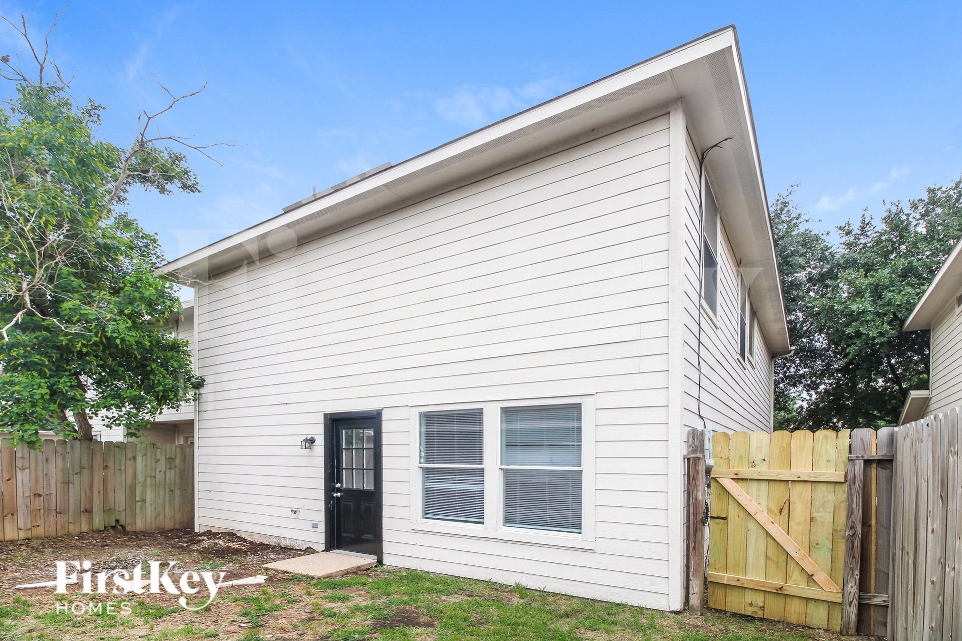 Building Photo - 6402 Mountain Pines Ln