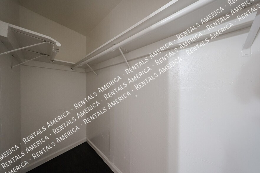 Building Photo - 1713 W Oraibi Dr