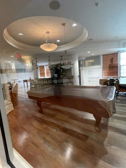 Building Photo - 8 Granite Pl
