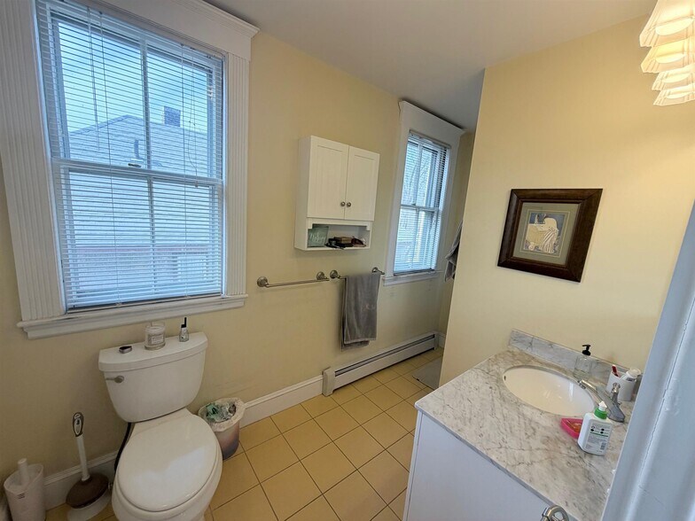 Building Photo - 79 College Ave